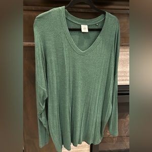 CAbi Serenity tee Green XL like new